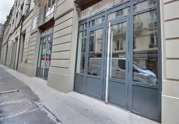 Local commercial dans Paris à louer - Photo de l’immeuble – Image 2 sur 9