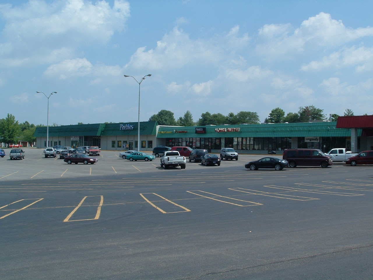 1088-1100 N High St, Hillsboro, OH à louer Photo de l’immeuble– Image 1 sur 11