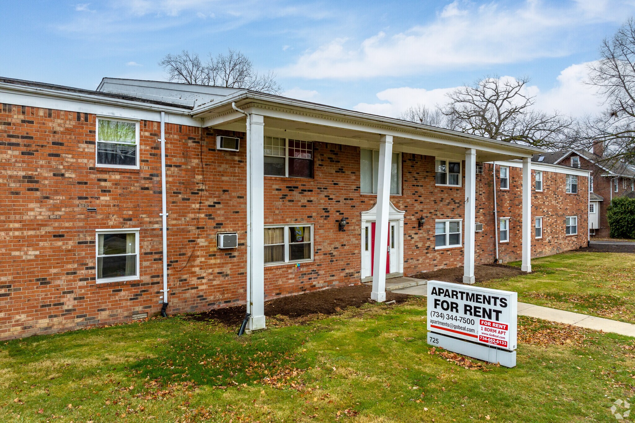 725 Washington St, Monroe, MI à vendre Photo de l’immeuble– Image 1 sur 37