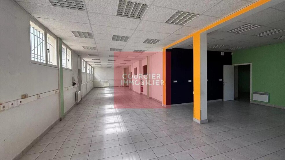 29 Rue De Rodon, Le Mesnil-Saint-Denis à vendre - Photo intérieure – Image 1 sur 21