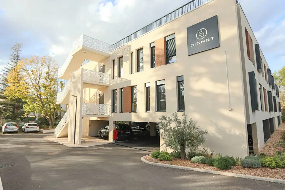 Bureau dans Fuveau à louer Photo de l’immeuble– Image 1 sur 12