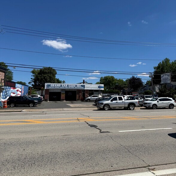 3359 Merrick Rd, Wantagh, NY à vendre - Photo de l’immeuble – Image 3 sur 12