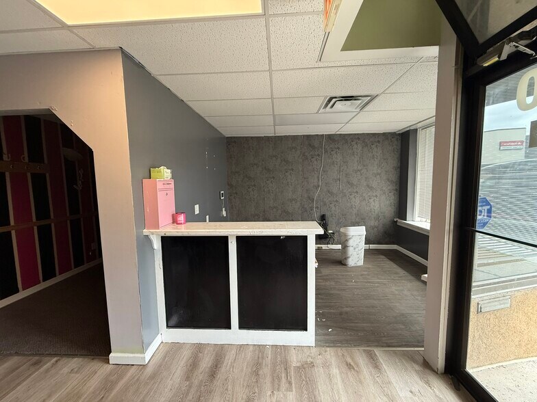 2230 Pine Ave, Niagara Falls, NY à louer - Photo de l’immeuble – Image 3 sur 14