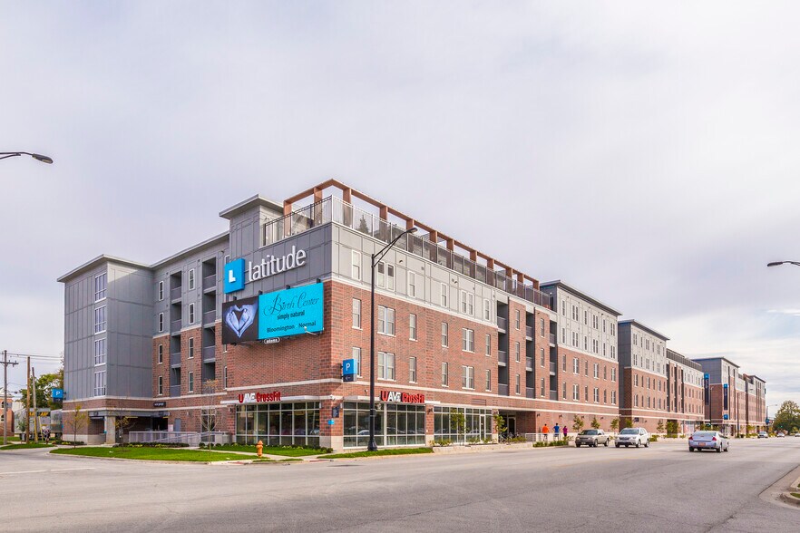608 E University Ave, Champaign, IL à louer - Photo de l’immeuble – Image 1 sur 1