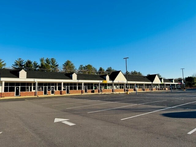 614 Nashua St, Milford, NH à louer - Photo de l’immeuble – Image 3 sur 19