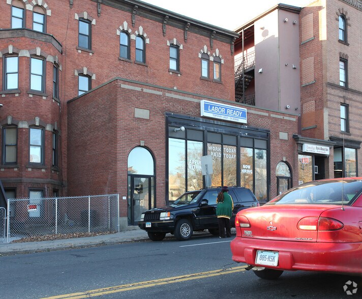 493-497 Meadow St, Waterbury, CT à vendre - Photo de l’immeuble – Image 3 sur 4