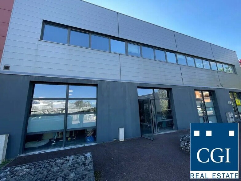 Local d’activités dans Montbonnot-Saint-Martin à louer - Photo de l’immeuble – Image 1 sur 4