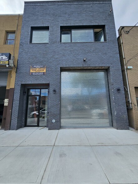 5518 37th Ave, Woodside, NY à louer - Photo principale – Image 1 sur 10