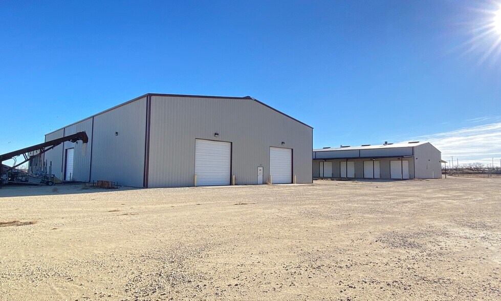 300 County Road 302, Barnhart, TX à louer - Photo de l’immeuble – Image 2 sur 13