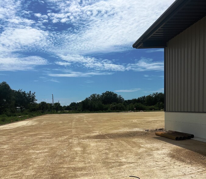 28080 Merchantile Ave, Punta Gorda, FL à louer - Photo de l’immeuble – Image 3 sur 5