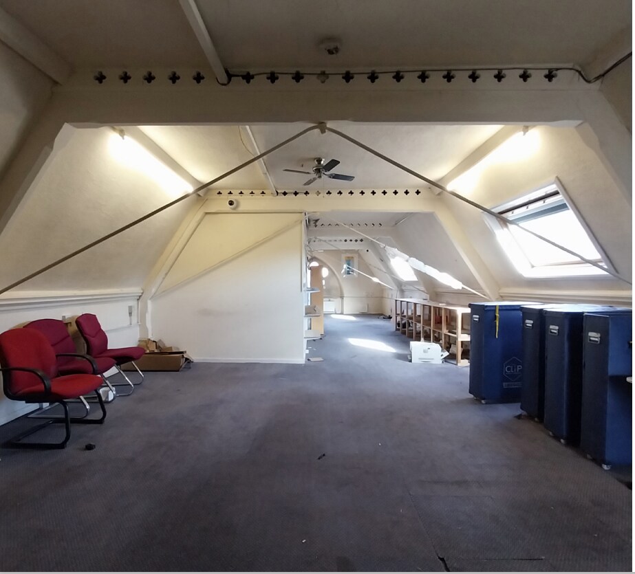 16 Kirkgate, Batley à louer Photo intérieure– Image 1 sur 4