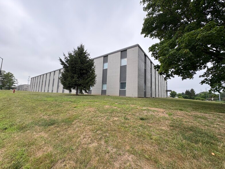 1201 Cumberland Ave, West Lafayette, IN à louer - Photo de l’immeuble – Image 3 sur 38