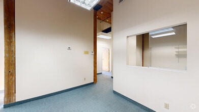 290 Pratt St, Meriden, CT à louer Numérisation 3D Matterport– Image 1 sur 5
