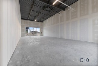 Plus de détails pour 4100 NE 109 Av, Calgary, AB - Local commercial à vendre