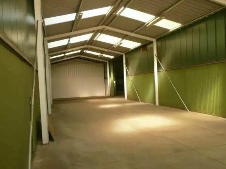 Local d’activités dans Neufgrange à louer - Photo de l’immeuble – Image 3 sur 3
