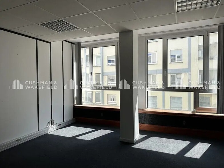 Bureau dans Strasbourg à vendre - Photo intérieure – Image 3 sur 11
