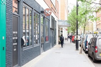 51-53 Margaret St, Londres à louer Photo de l’immeuble– Image 1 sur 2