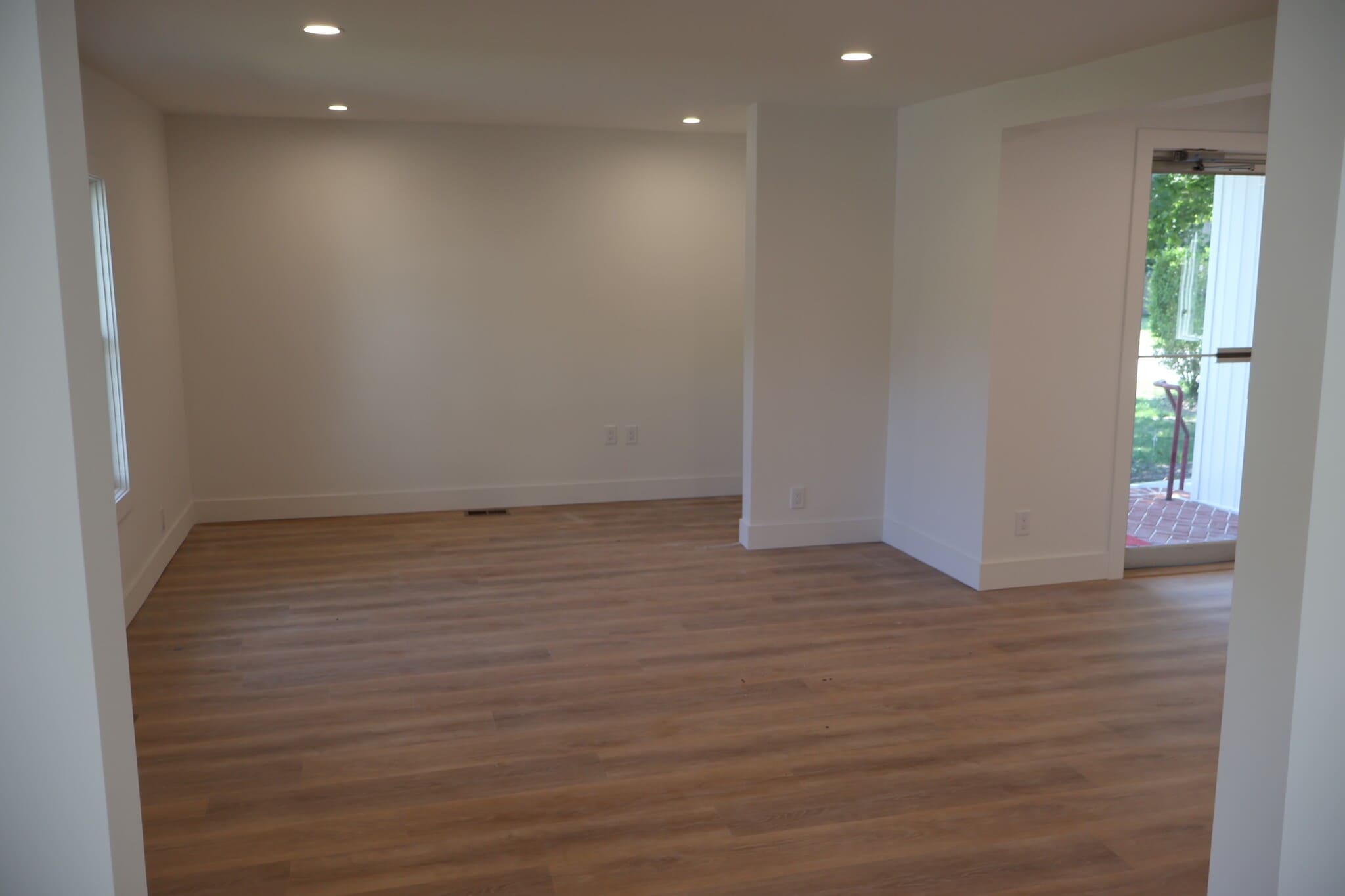 32 Chichester Ave, Center Moriches, NY à louer Photo intérieure– Image 1 sur 8