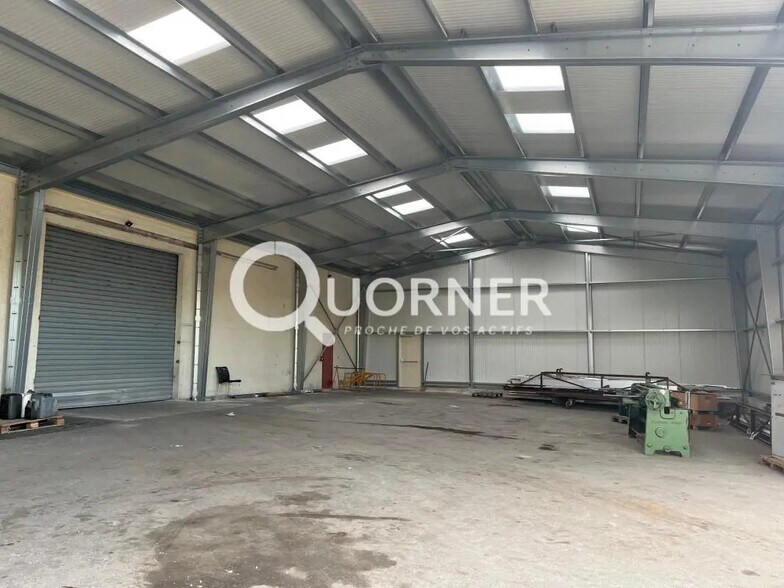 Local commercial dans Puget-sur-Argens à louer - Photo intérieure – Image 2 sur 3