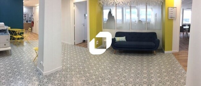 Plus de détails pour Bureau à vendre