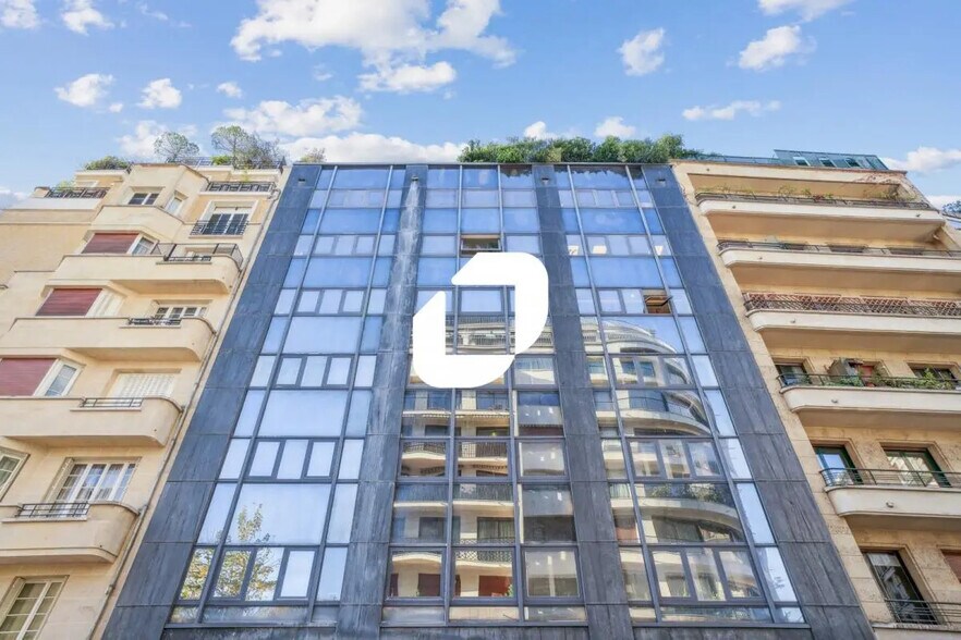 Bureau dans Paris à louer - Photo de l’immeuble – Image 1 sur 13