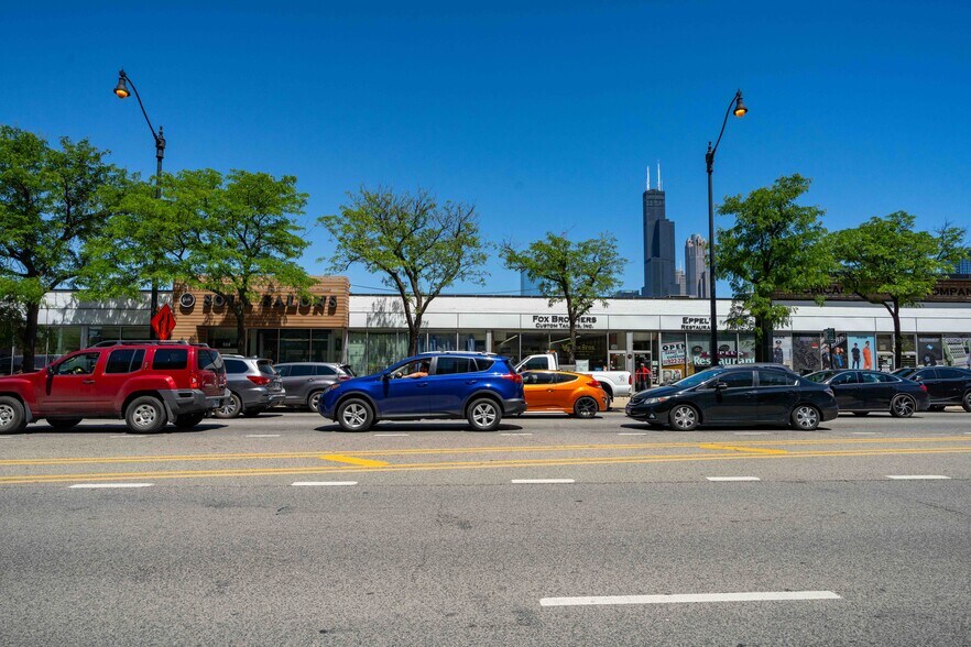 542 W Roosevelt Rd, Chicago, IL à louer - Photo de l’immeuble – Image 2 sur 7