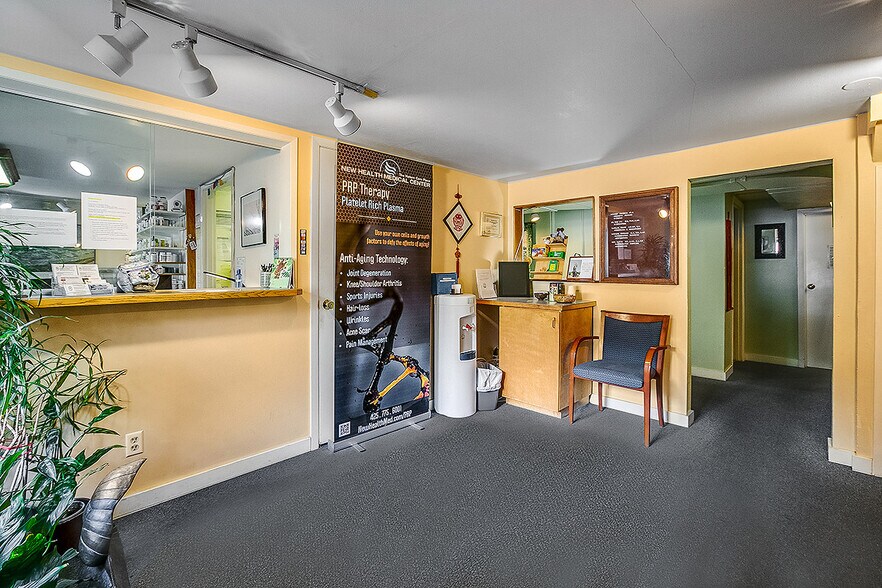 23700 Edmonds Way, Edmonds, WA à louer - Photo de l’immeuble – Image 3 sur 12