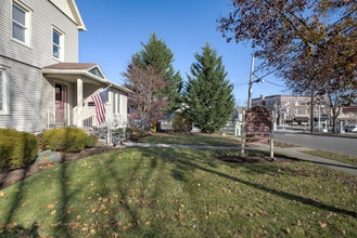 10 S Prospect St, Verona, NJ à louer Photo intérieure– Image 2 sur 14