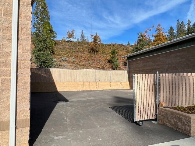 12836 Greenhorn, Grass Valley, CA à louer - Photo de l’immeuble – Image 3 sur 6