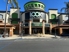 1201 University Ave, Riverside, CA à louer Photo intérieure– Image 2 sur 2