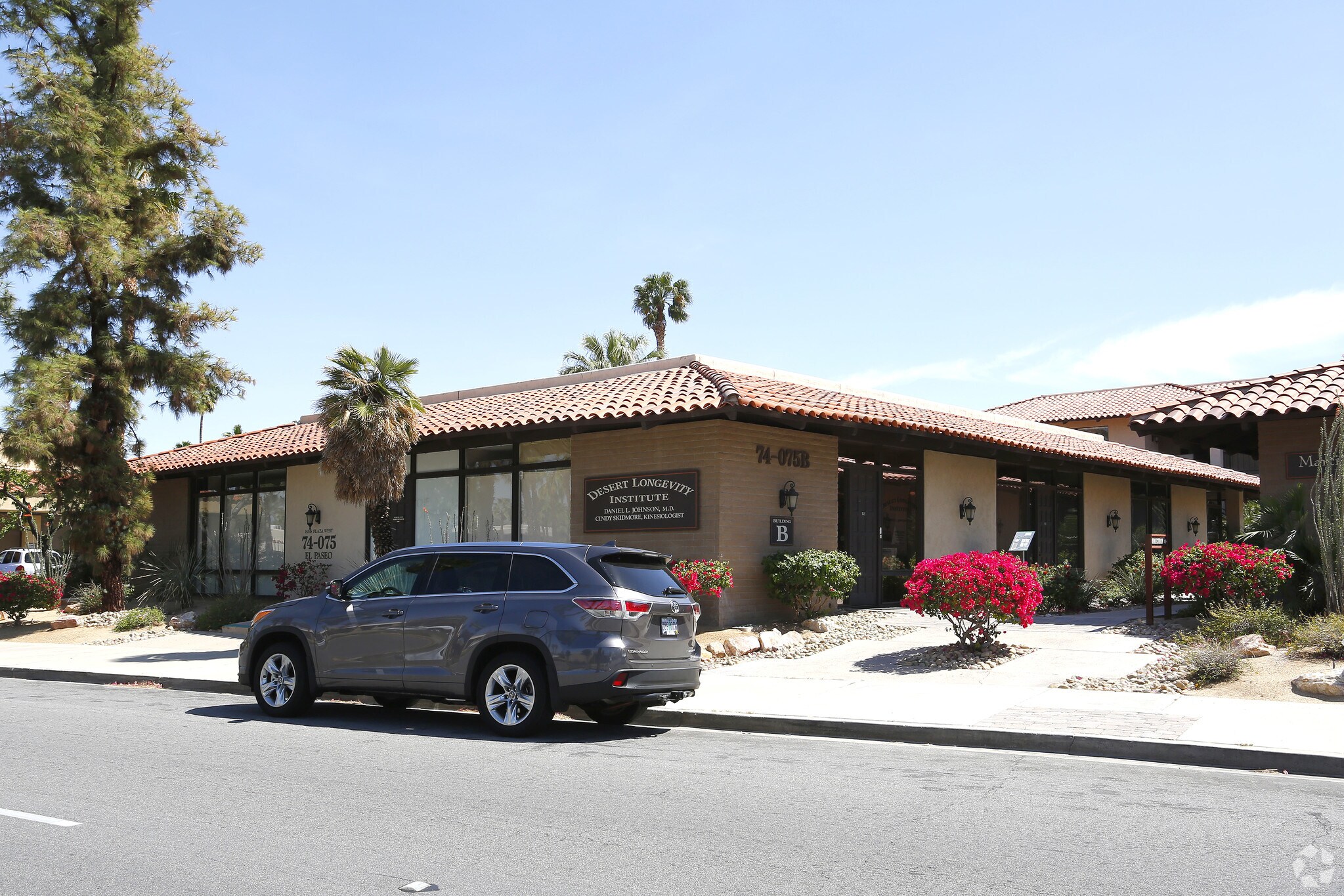 74075 El Paseo Dr, Palm Desert, CA à vendre Photo principale– Image 1 sur 4