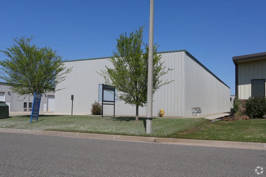 3333-3349 Deskin Dr, Norman, OK à louer - Photo de l’immeuble – Image 3 sur 6