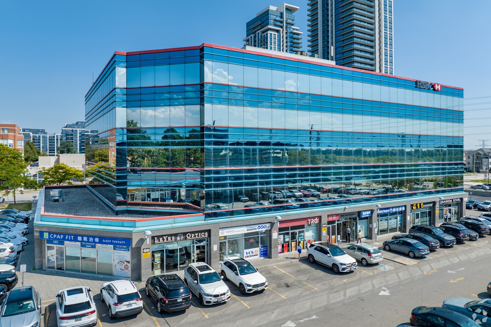 330 E Hwy-7, Richmond Hill, ON à louer Photo principale– Image 1 sur 6