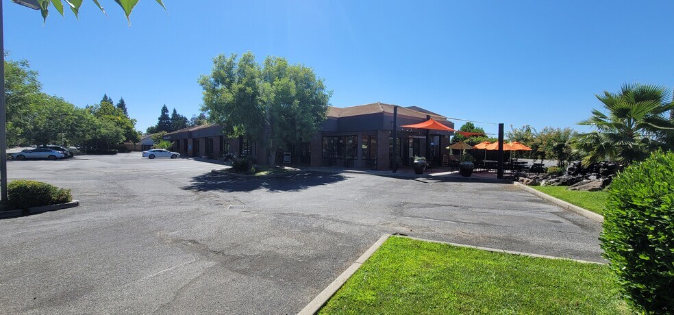 555 Flying V St, Chico, CA à louer - Photo de l’immeuble – Image 3 sur 5