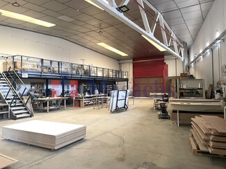 Plus de détails pour Industriel/Logistique à louer