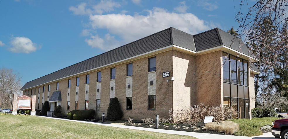 910 S Chapel St, Newark, DE à louer - Photo de l’immeuble – Image 1 sur 3