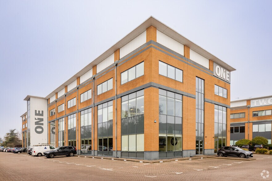 1 Waterside Dr, Reading à louer - Photo principale – Image 2 sur 3