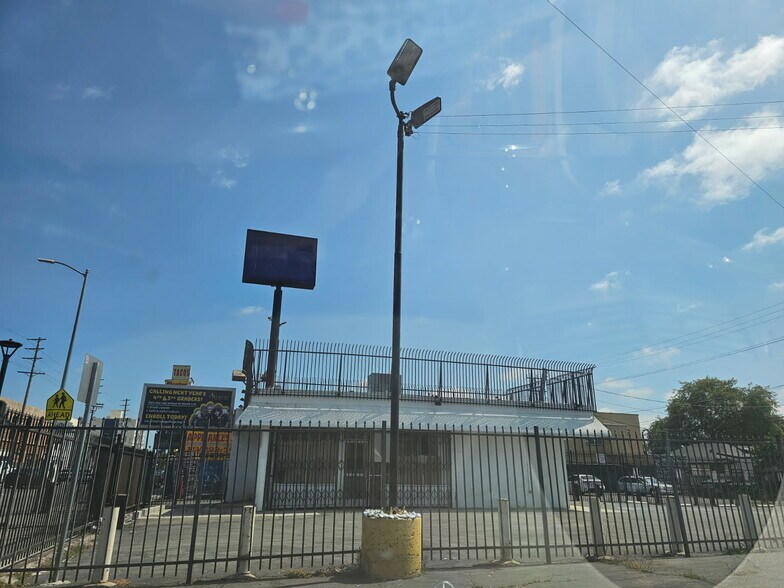 4417 S Western Ave, Los Angeles, CA à vendre - Photo de l’immeuble – Image 2 sur 8