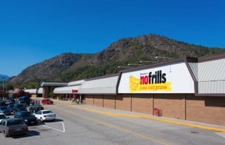 Plus de détails pour 8100 Rock Island Hwy, Trail, BC - Bureau, Local commercial à louer