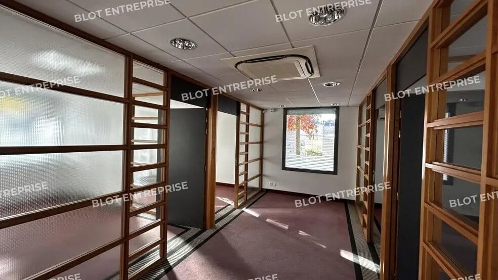 Local commercial dans Guichen à vendre - Photo intérieure – Image 2 sur 12