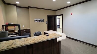 2797 N Highway 89, Pleasant View, UT à louer Photo intérieure– Image 1 sur 10