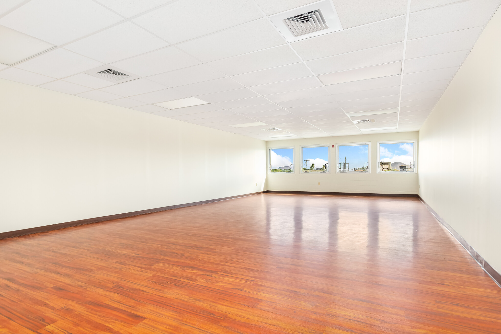 45-943 Kamehameha Hwy, Kaneohe, HI à louer Photo de l’immeuble– Image 1 sur 4