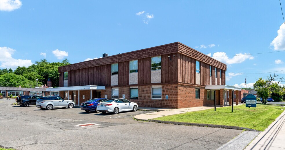 30 Mill St, Unionville, CT à louer - Photo de l’immeuble – Image 2 sur 12