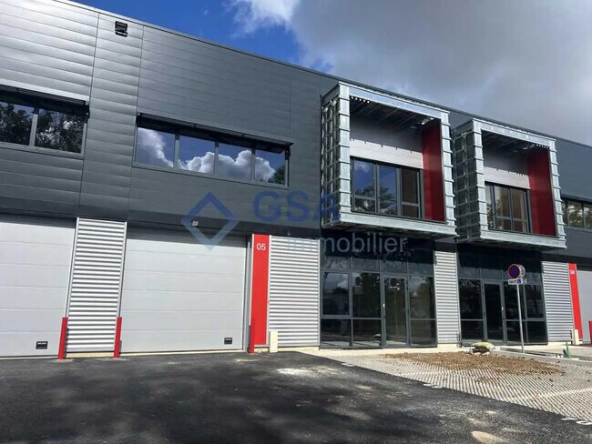 Plus de détails pour Bureau, Local d'activités à louer
