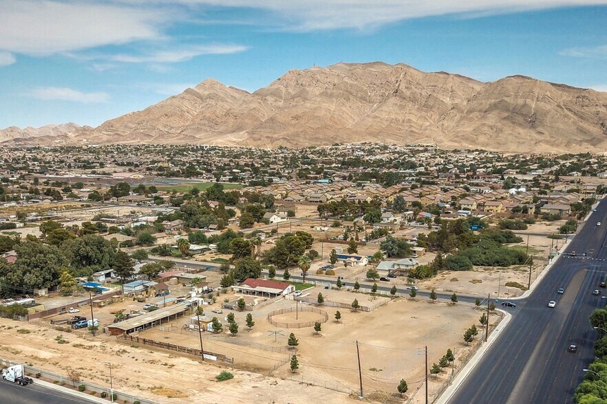 W 6027-6042 East Charleston Blvd, Las Vegas, NV à vendre - Autre – Image 2 sur 11