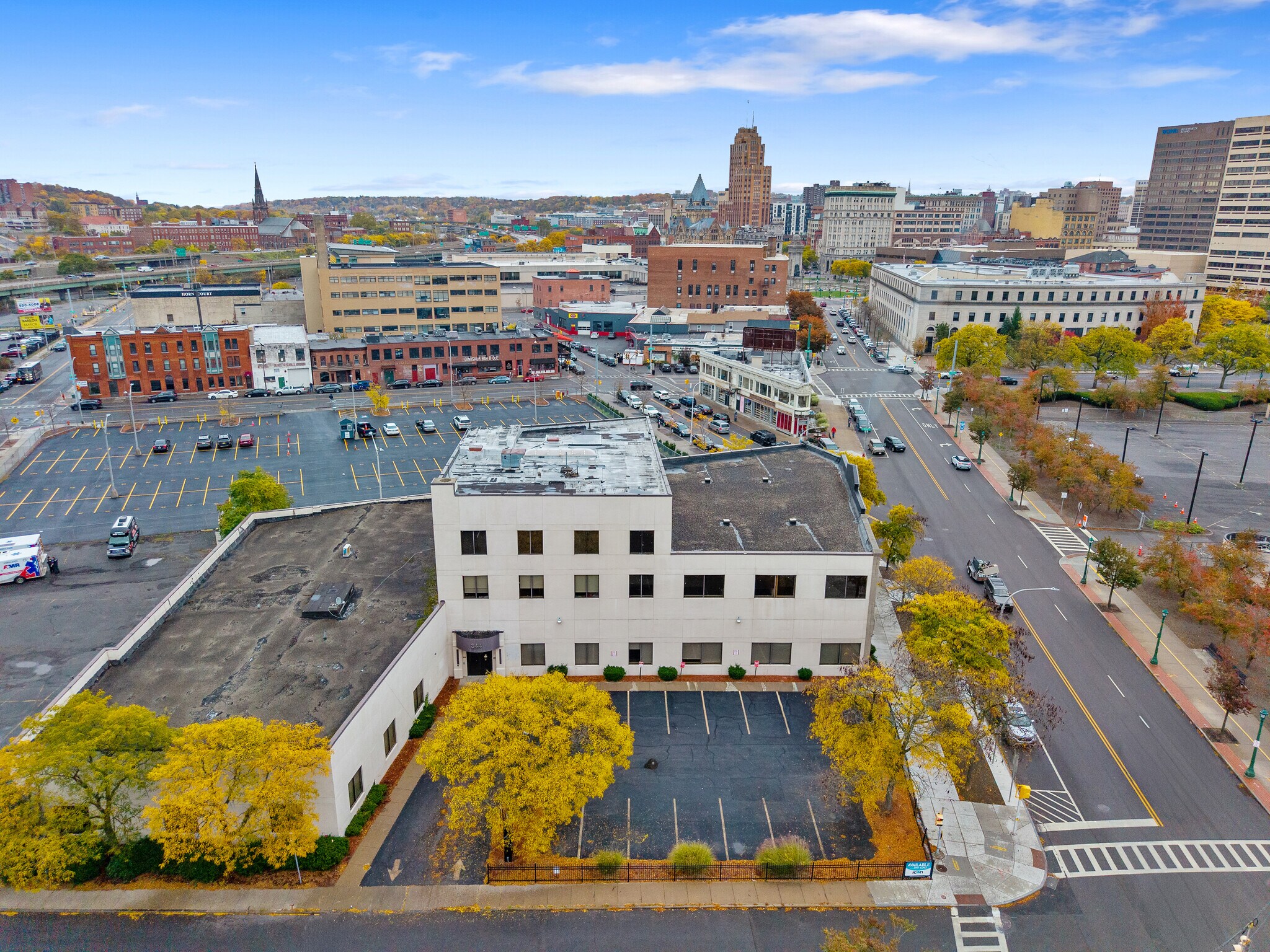 344 W Genesee St, Syracuse, NY à louer Photo de l’immeuble– Image 1 sur 117