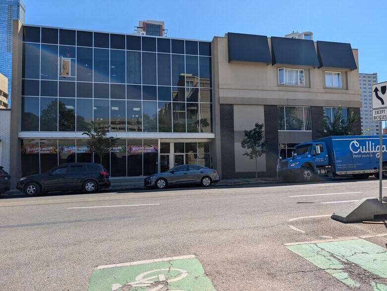 10538 102nd Ave NW, Edmonton, AB à louer - Photo de l’immeuble – Image 2 sur 11