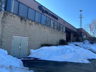 Plus de détails pour 112 Frank Mossberg Dr, Attleboro, MA - Bureau à vendre