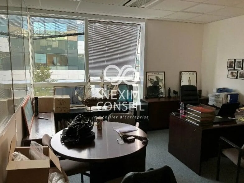 Bureau dans Nanterre à louer - Photo de l’immeuble – Image 2 sur 5