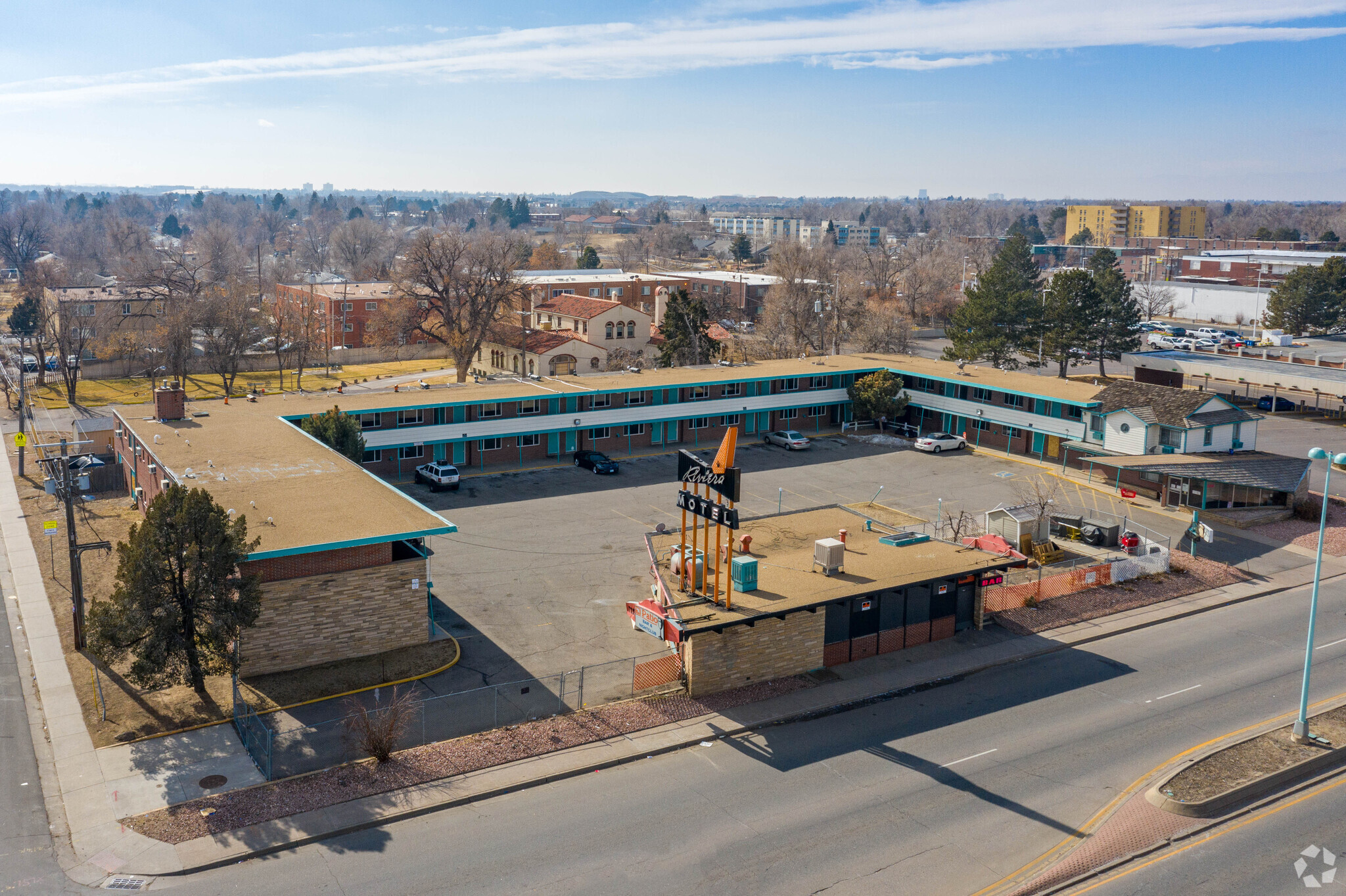 9100 E Colfax Ave, Aurora, CO à vendre Photo principale– Image 1 sur 6